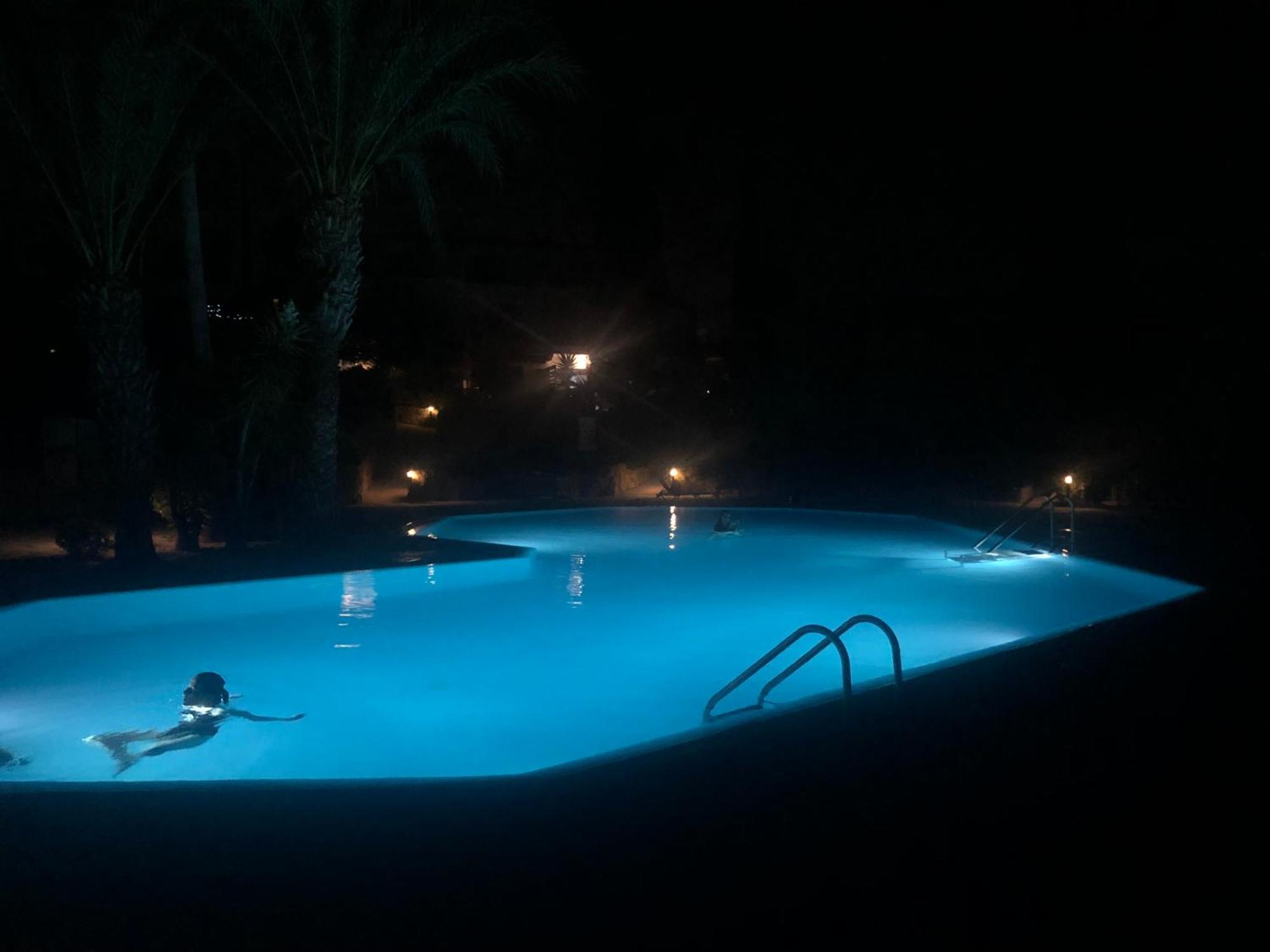 Newly Renovated- Regina Gardens 1, Venus Beach 500 M, Sea&Sunsets View, License Ooo7141 Paphos Eksteriør billede